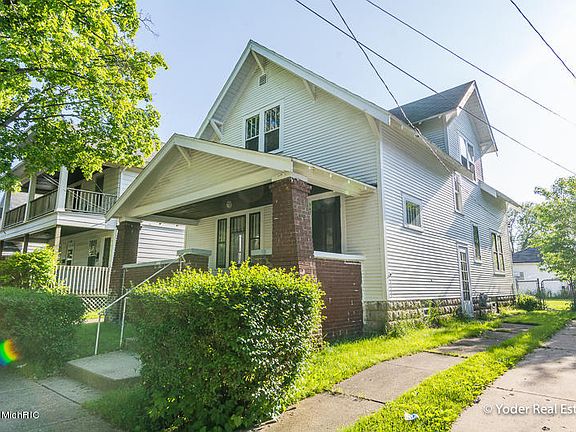 3rd image of 947 McReynolds Ave NW