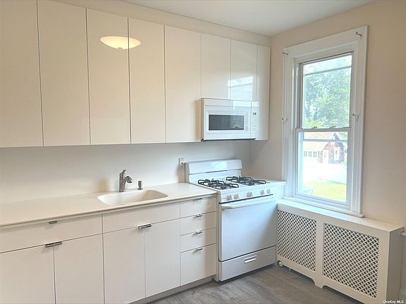 3rd image of 47 Maple Ave Floor 2
