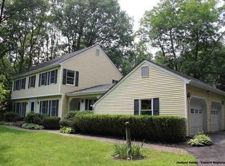 247 Clearview Dr, Wallkill, NY 12589