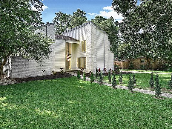 3rd image of 2034 Deer Springs Dr