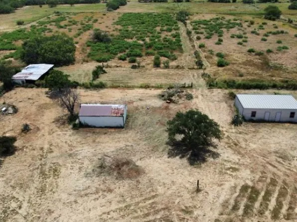 165 County Road 307, Jourdanton, TX 78026