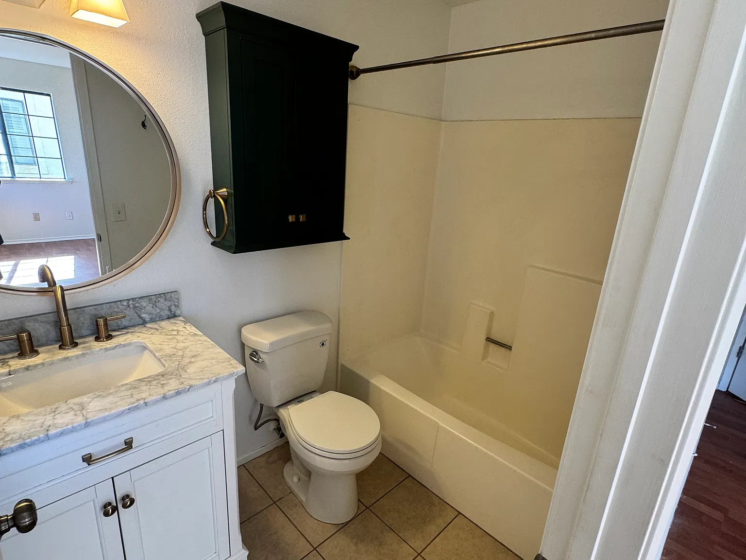 1670 Manhattan Ave — Photo 4