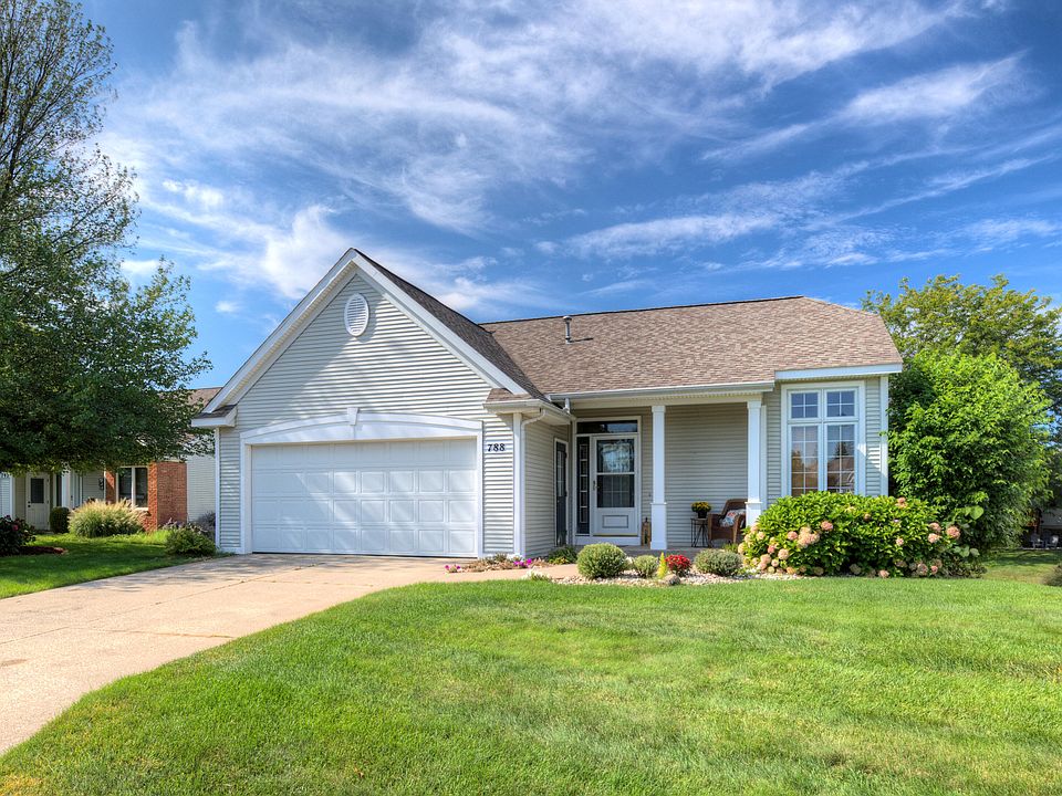 1st image of 788 Holly Creek Dr #4