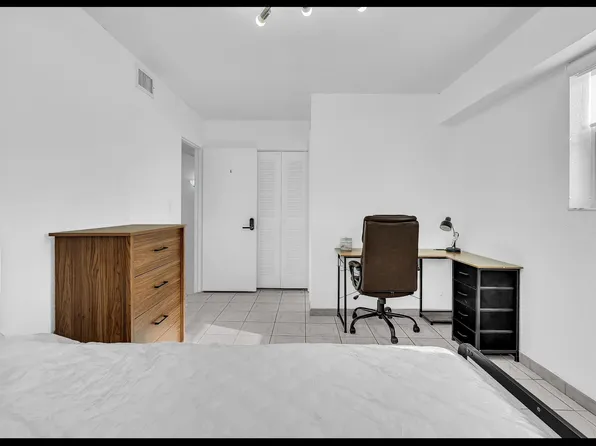 199 SW 12th Ave APT 313, Miami, FL 33130