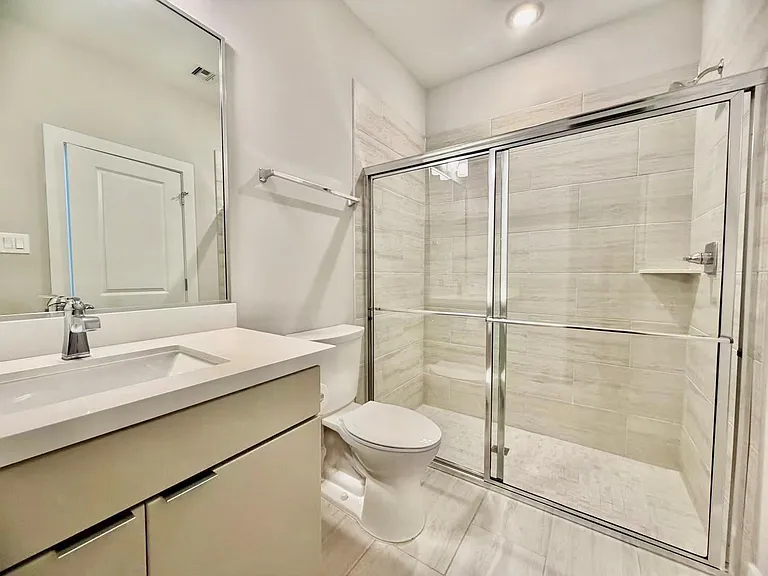 1254 N Post Oak Rd #B — Photo 18