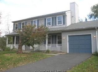 1351 Icy Brook Dr, Herndon, VA 20170
