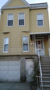 856 Kinsella St, Bronx, NY, 10462