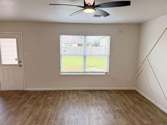 3rd image of 20523 Freedom River Dr