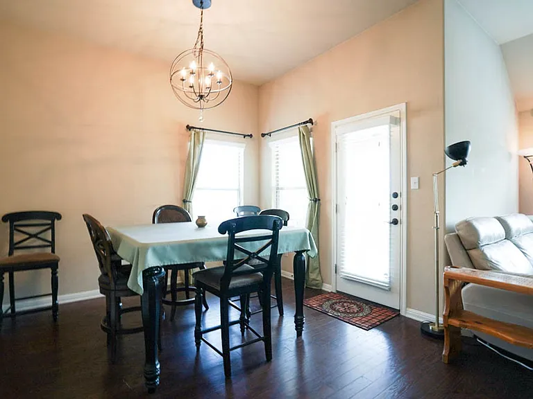 171 Miss Ashley St — Photo 16