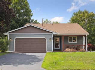 5685 Erik Ln, Shoreview, MN 55126
