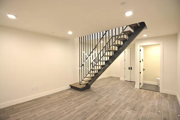 Rented by Yaffa Realty LLC | media 40