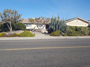 562 E Meadow Ln, Lemoore, CA 93245