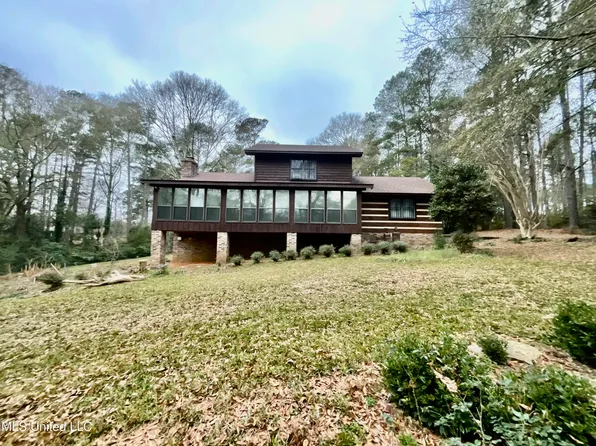118 Sparks Dr, Magee, MS 39111