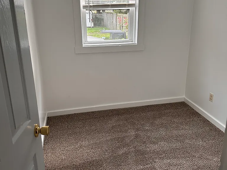 72 Front St #72 — Photo 4