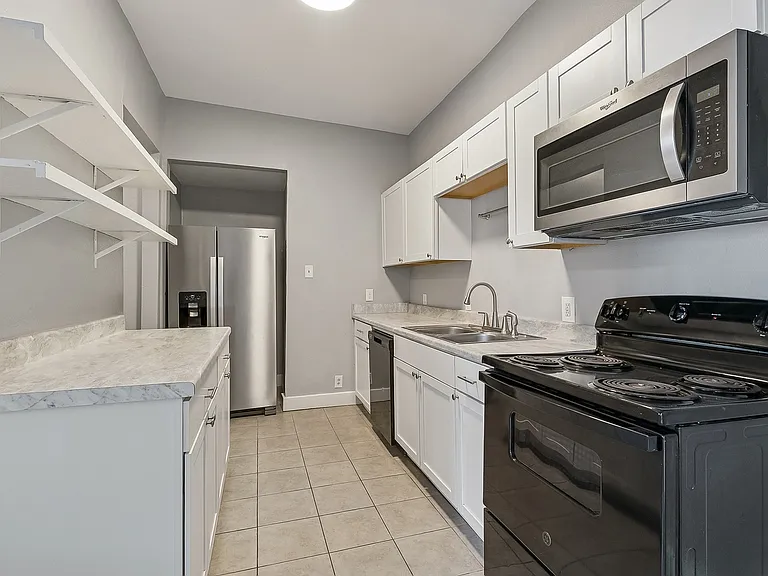 2820 General Pershing St — Photo 5