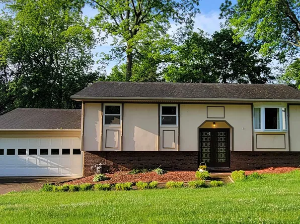 6677 Concord Dr, Newburgh, IN 47630