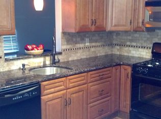6213 Nathan Hale Ct, Bensalem, PA