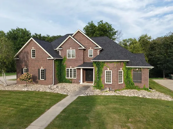 1751 Jonathan Dr, Fort Dodge, IA 50501