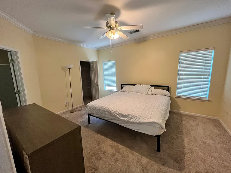 228 Lenox Ln — Photo 7