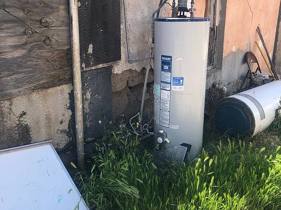 2nd image of 905 S Kroeger Ln