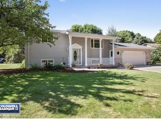 1025 E Meadow Grove Blvd, Appleton, WI 54915