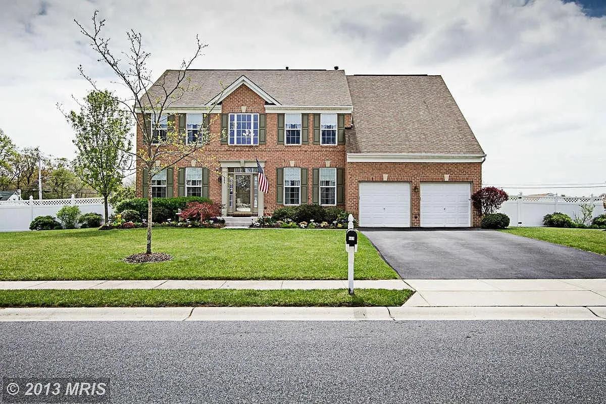 605 Sand Rd photo 1