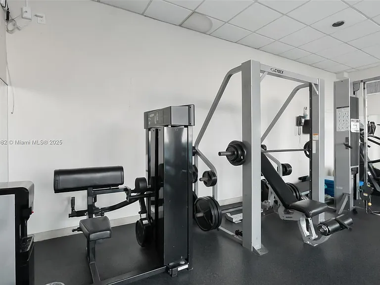 5555 Collins Ave #6L — Photo 25