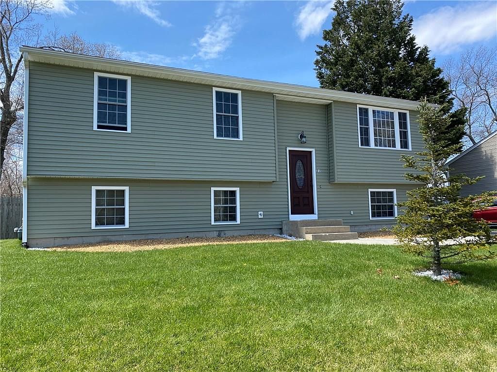 21 Lockwood St, West Warwick, RI 02893 Zillow