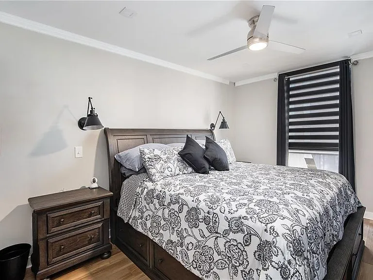 1280 W Peachtree St NW #1402 — Photo 9