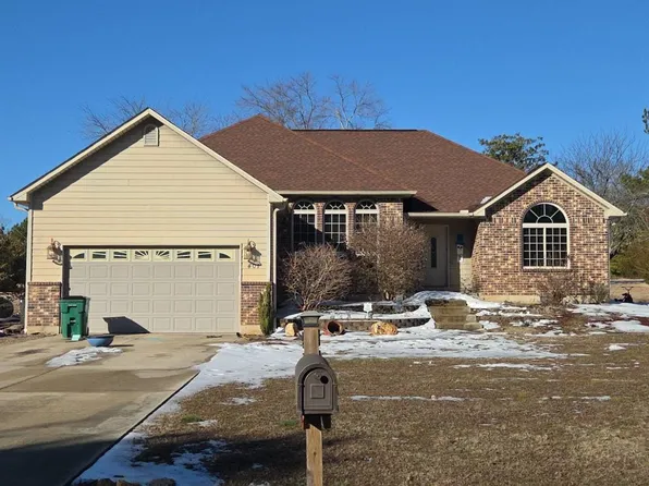 401 S Sequoia Dr, Horseshoe Bend, AR 72512