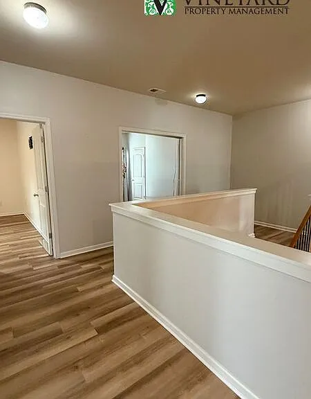 303 Cherokee Reserve Ct — Photo 44