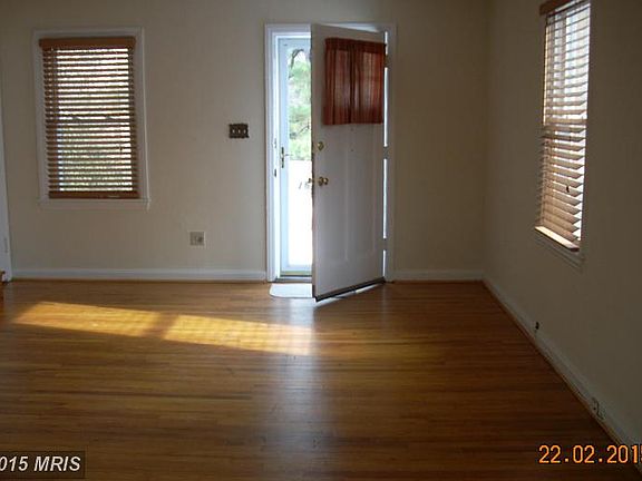 5th image of 5824 Biscayne Dr