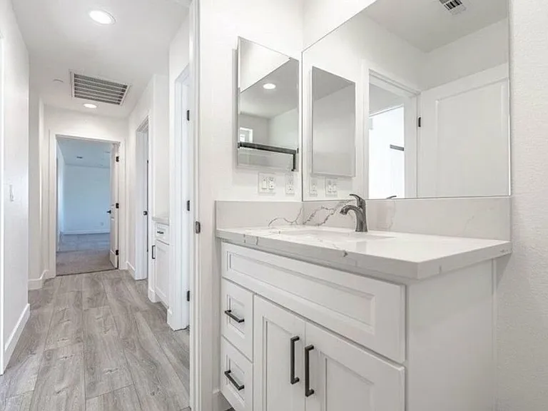 11548 11th Ave — Photo 24