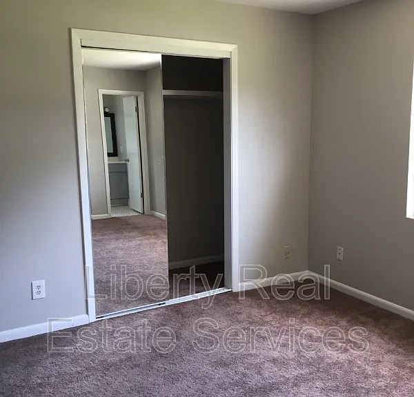 638 Fleming Rd — Photo 4