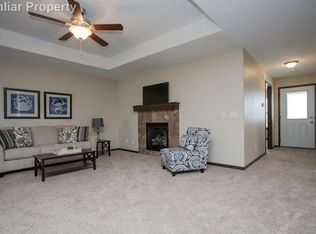 504 Meadow Oak Cir, Fairfax, IA 52228