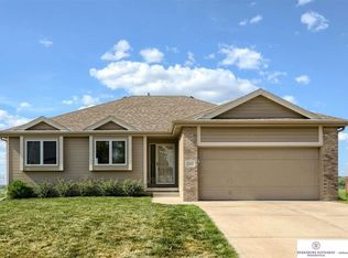 2412 Alexandra Rd, Papillion, NE 68133