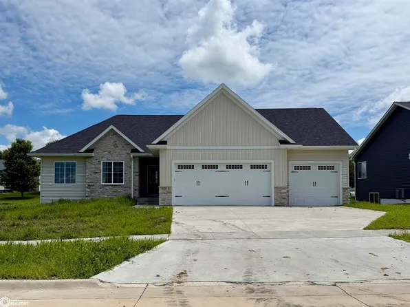 1218 N 18th St, Chariton, IA 50049