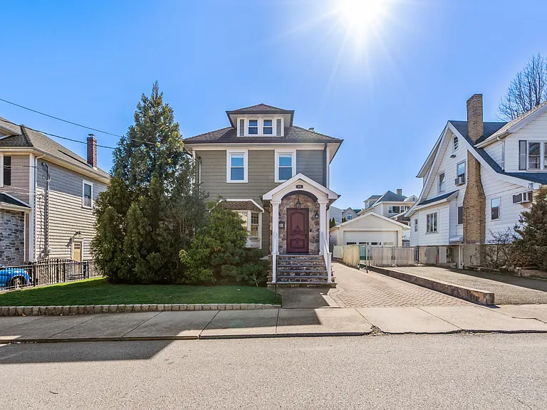 66 Crescent Ave — Photo 31
