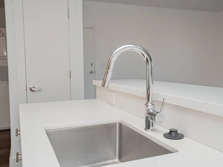 Riverside Village Apartments — Photo 114