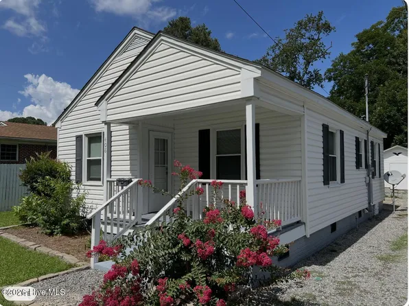 408 Stewart Avenue, Clinton, NC 28328