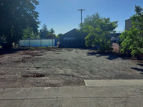 2517 N Dakota St, Spokane, WA 99207