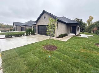 21963 Deer Brook Dr #1, Southfield, MI 48075