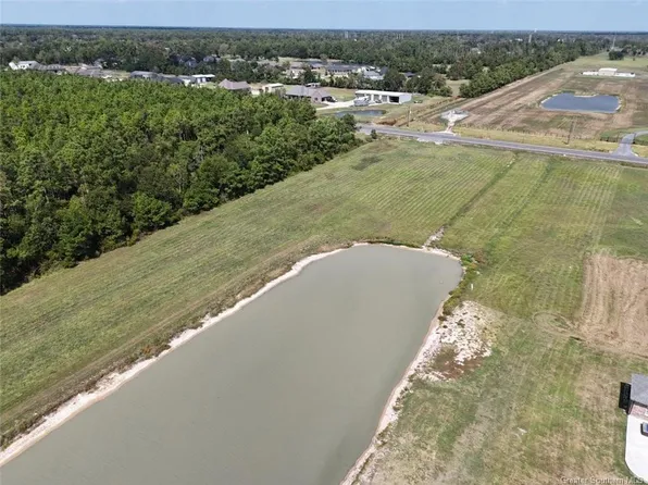736 Walker Rd, Sulphur, LA 70665