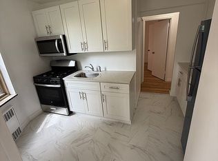 6725 Clyde St APT 5D, Flushing, NY 11375