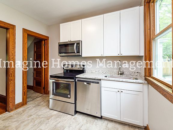 4th image of 1464 Mars Ave