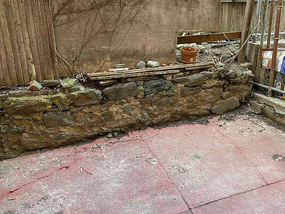 2nd image of 647 W 169th St #B1
