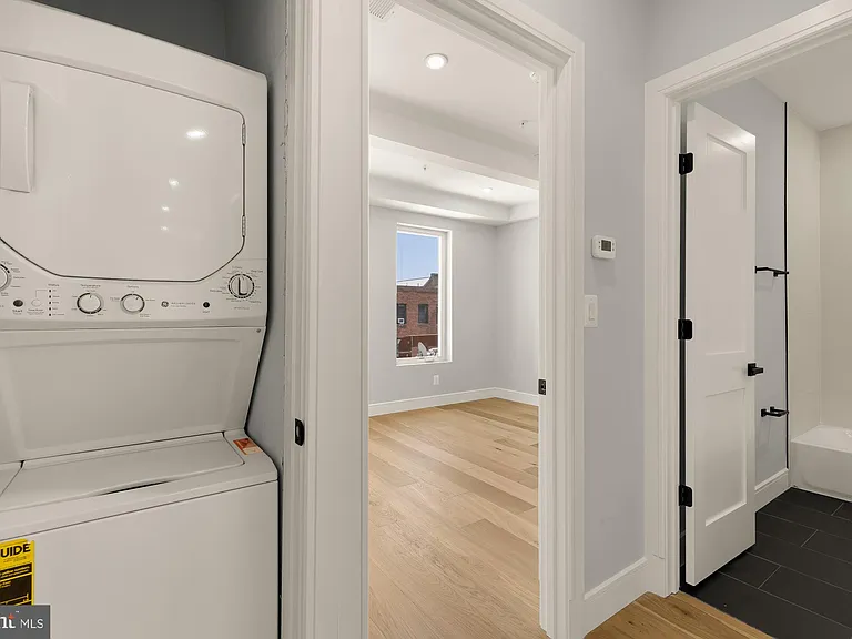 3215 Mount Pleasant St NW #202 — Photo 7