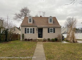 98 Lakeview Dr, Allentown, NJ 08501