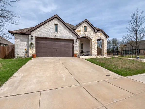 303 W Milas Ln, Red Oak, TX 75154