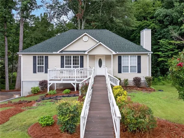 7015 Bannister Park Ln, Cumming, GA 30028